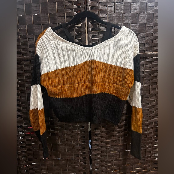 Colorblock Sweater - Picture 2 of 2